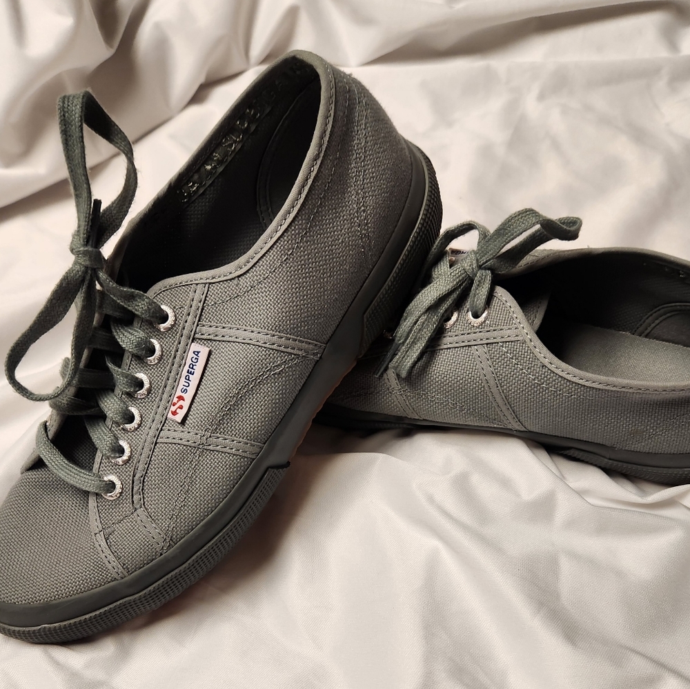 SUPERGA cotu classic sneaker. Gray dark sage. Size 41- women 9.5, men 8
